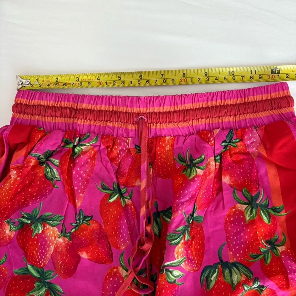 NWOT Farm Rio Strawberry Scarf Printed Shorts S - Picture 11 of 15